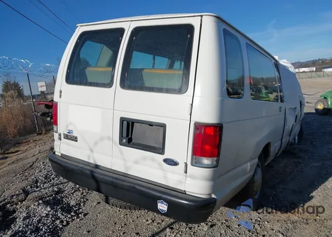 2001 Ford E-350 Super Duty Xl/Xlt z USA, uszkodzony, nr VIN 1FBSS31L41HA75854